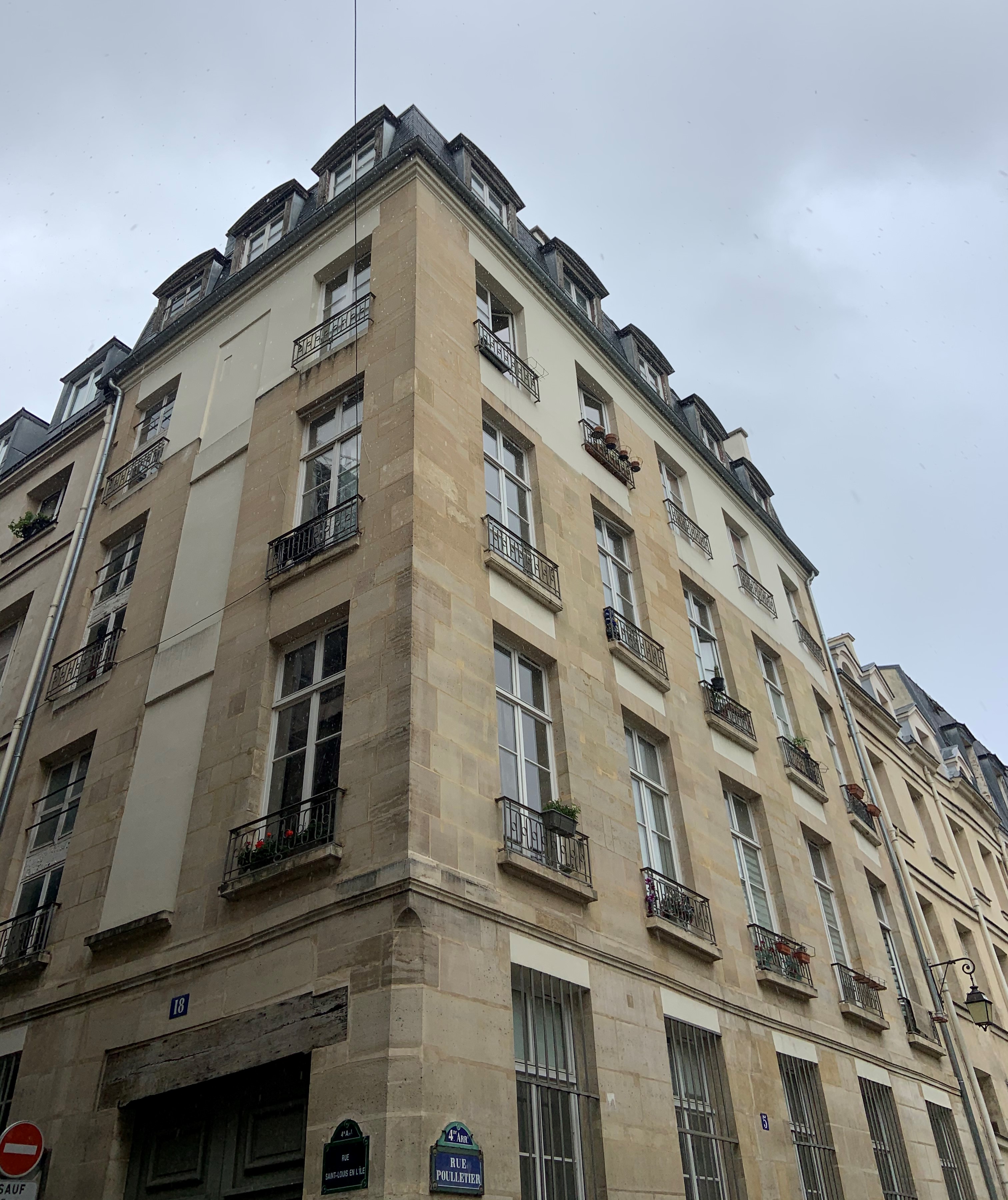 Office space for rent: 18 Rue Saint-Louis en l'Île, Paris