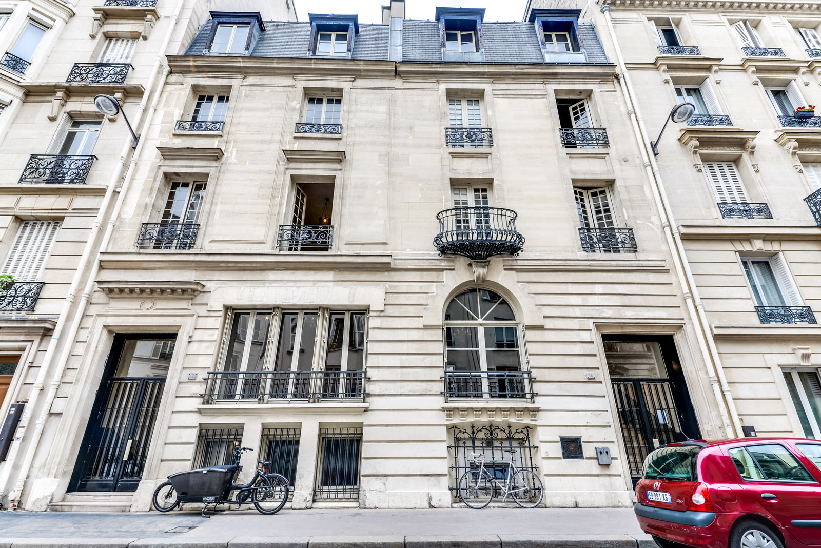 16 Rue De Bucarest 75008 Paris