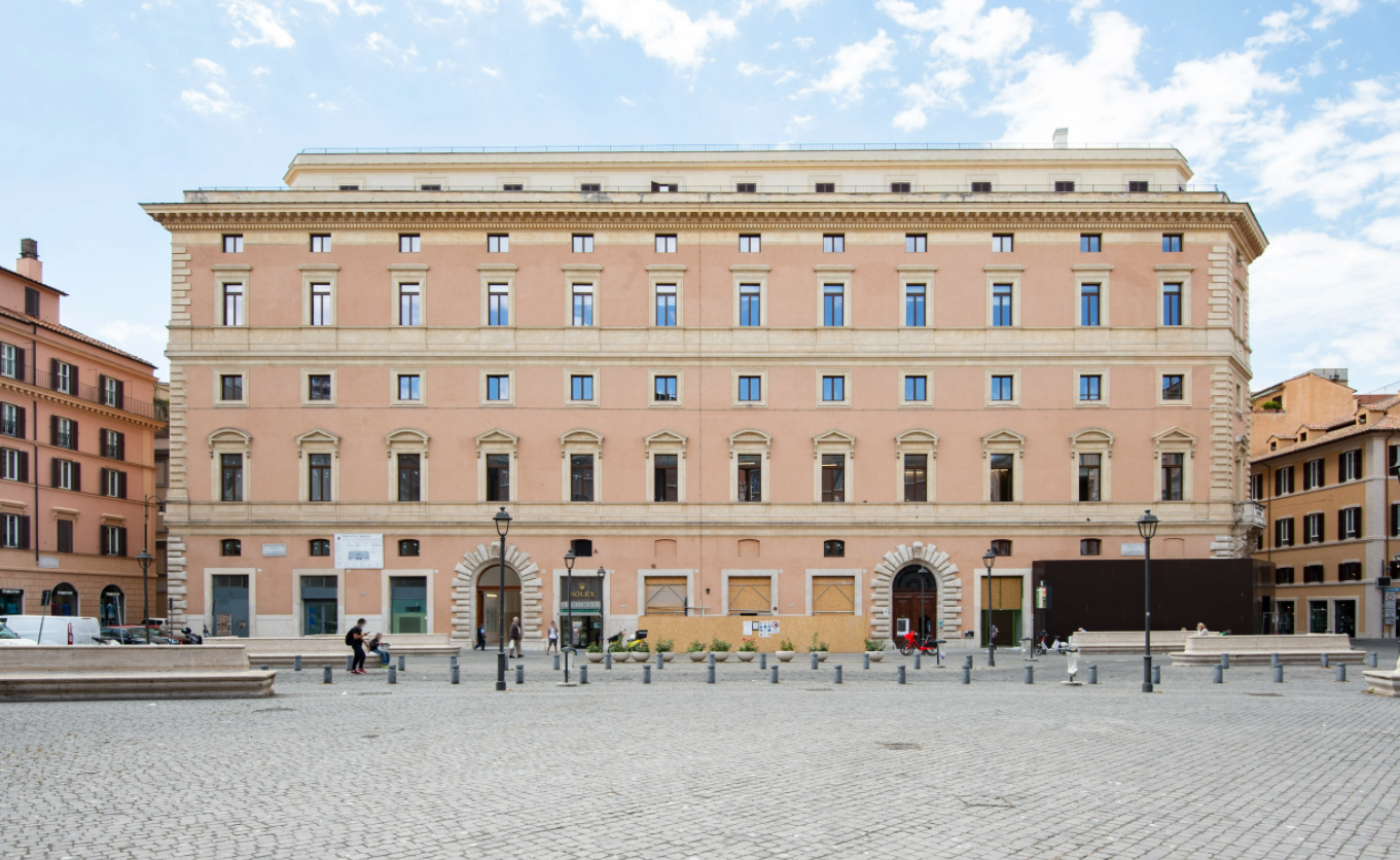 Office space for rent Piazza di S.Silvestro 8, Rome