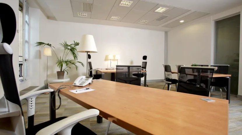 desk 20 rue Cambon