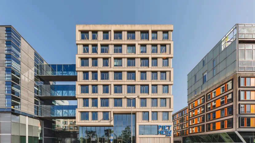 Exterior office