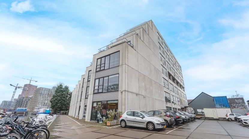 Exterior office