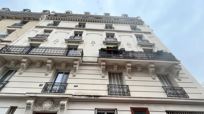 Foto 1 der 53 rue Bargue  in Paris