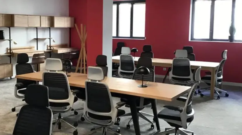 Open office space 58 Rue de la Victoire