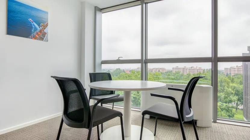 small meeting room Via Alessandro Volta 16