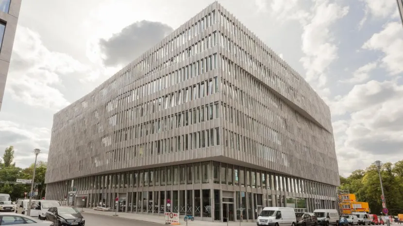 Foto 1 der Bertha-Benz-Straße 5 in Berlin