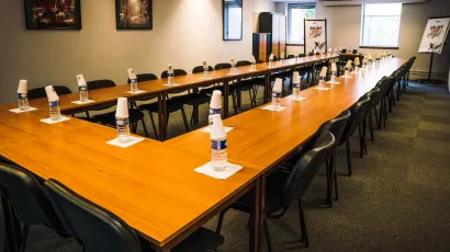 big meeting room 120 rue Jean Jaures