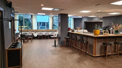 lunch area 37-39 Rue de Surène