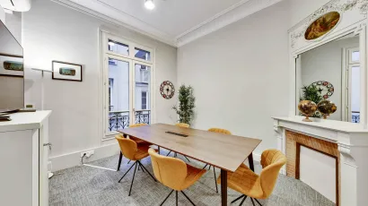 little meeting room 95 rue Saint-Lazare