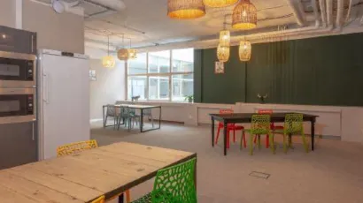 lunch area 14-16 Avenue Pasteur