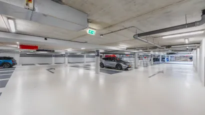 Parking garage