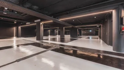 Parking garage