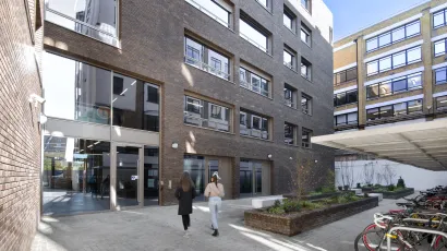 Foto 6 de la 100 Drummond Road en Londres