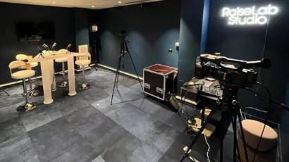 Studio 11 rue de la Fontaine au Roi 