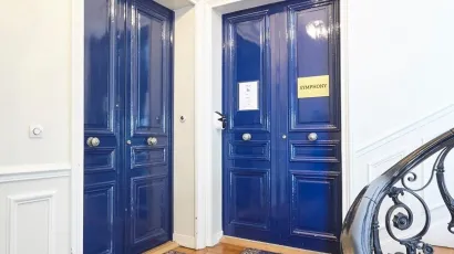 Entrance 26 rue Marbeuf