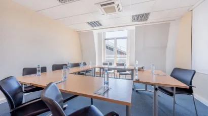 Meeting area 4 Place Louis Armand