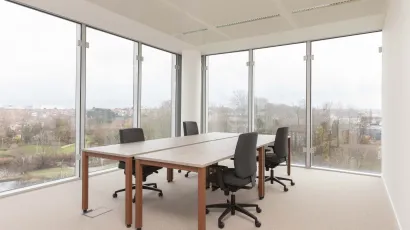 large office space da vincilaan