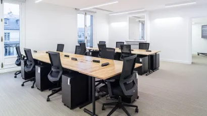 Office with plenty of daylight 106 Boulevard Haussmann 
