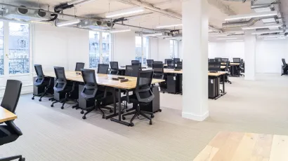 Open office 106 Boulevard Haussmann 