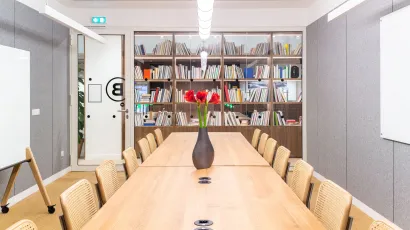 Meeting room 106 Boulevard Haussmann 