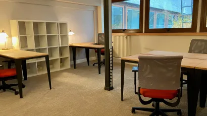 Office space with storage 83-87 Avenue d'Italie