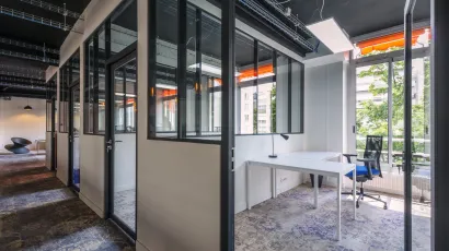 Seperated private offices 59 Boulevard Exelmans
