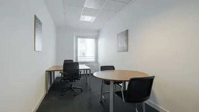 small office Via Roberto Lepetit 8-10