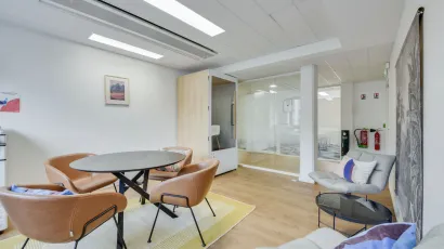 meeting room 120 Rue Massena 