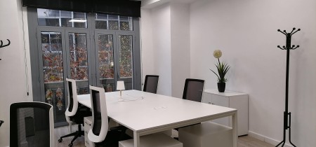 Private office five workstations