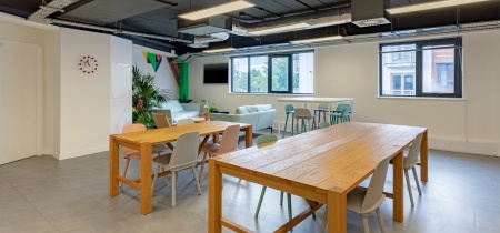 Foto 4 di 13 The Causeway ad Londra