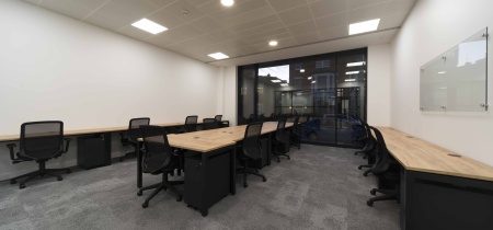 Foto 5 di 174 Hammersmith Road ad Londra