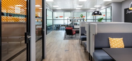 Foto 6 di 174 Hammersmith Road ad Londra