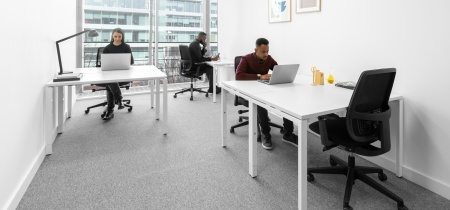 Foto 3 di 71-75 Uxbridge Road ad Londra