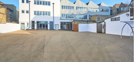 Foto 1 di Fishers Lane ad Londra