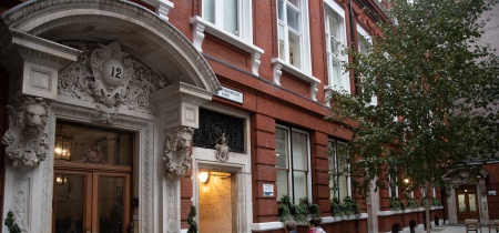 Foto 1 der 11-12 Token Yard in London