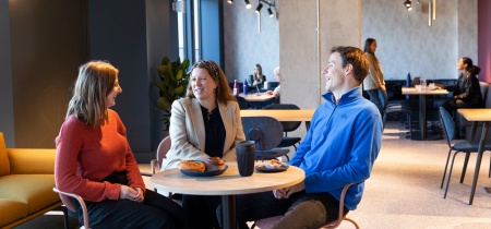 Foto 14 di 12 Marshgate Lane ad Londra