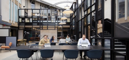 Foto 1 van 170 Kennington Lane  in Londen