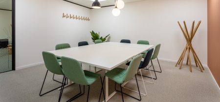 Foto 2 di 17 City North Place ad Londra