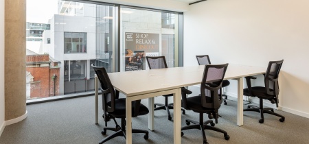 Foto 1 di 17 City North Place ad Londra