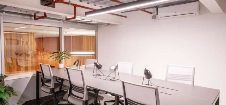 Foto 4 van 191 Wood Lane in Londen