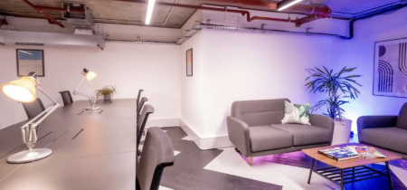 Foto 6 van 191 Wood Lane in Londen