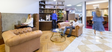 Foto 2 di 1 Mayfair Place ad Londra