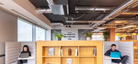 Foto 8 di 2 Lakeside Drive ad Londra