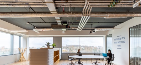 Foto 9 di 2 Lakeside Drive ad Londra