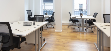 Foto 2 di 54 South Molton Street  ad Londra