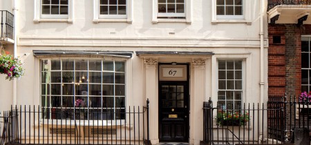 Foto 1 van 67 Grosvenor Street in Londen