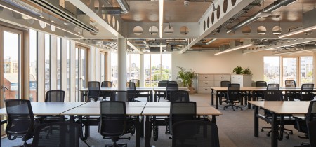 Foto 2 di 6 Orsman Road ad Londra