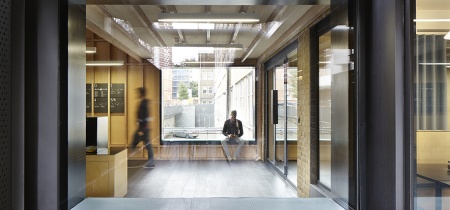 Foto 2 di Charecroft Way ad Londra