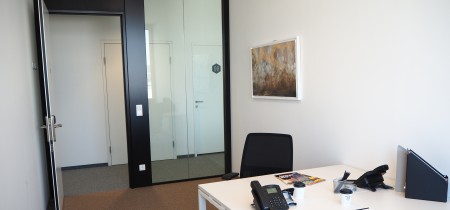 Foto 5 di Thomas-Klestil-Platz 13 ad Vienna