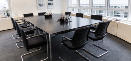meeting room 2 Fritz-Vomfelde-Straße 34